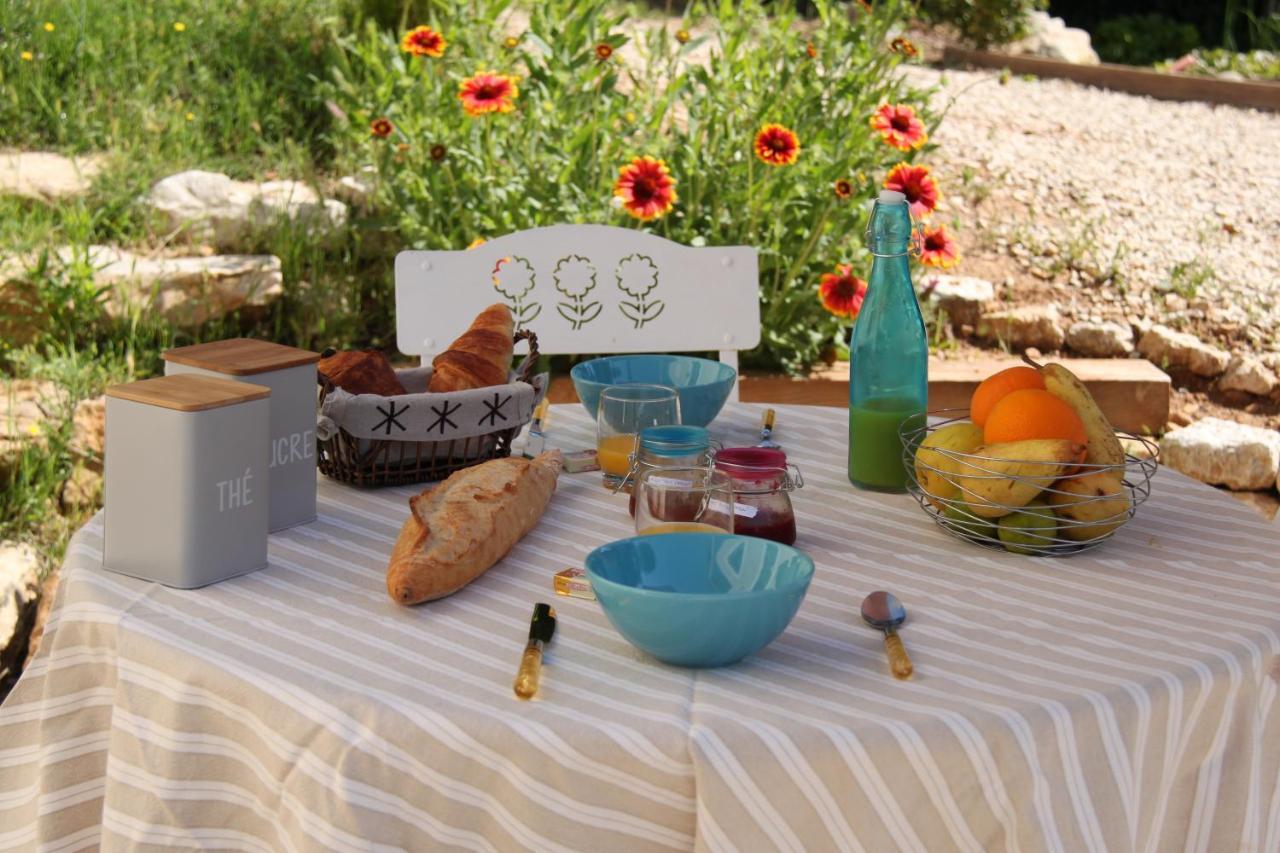 Maison d'hôtes les Jardinettes en Luberon Villelaure Exterior foto