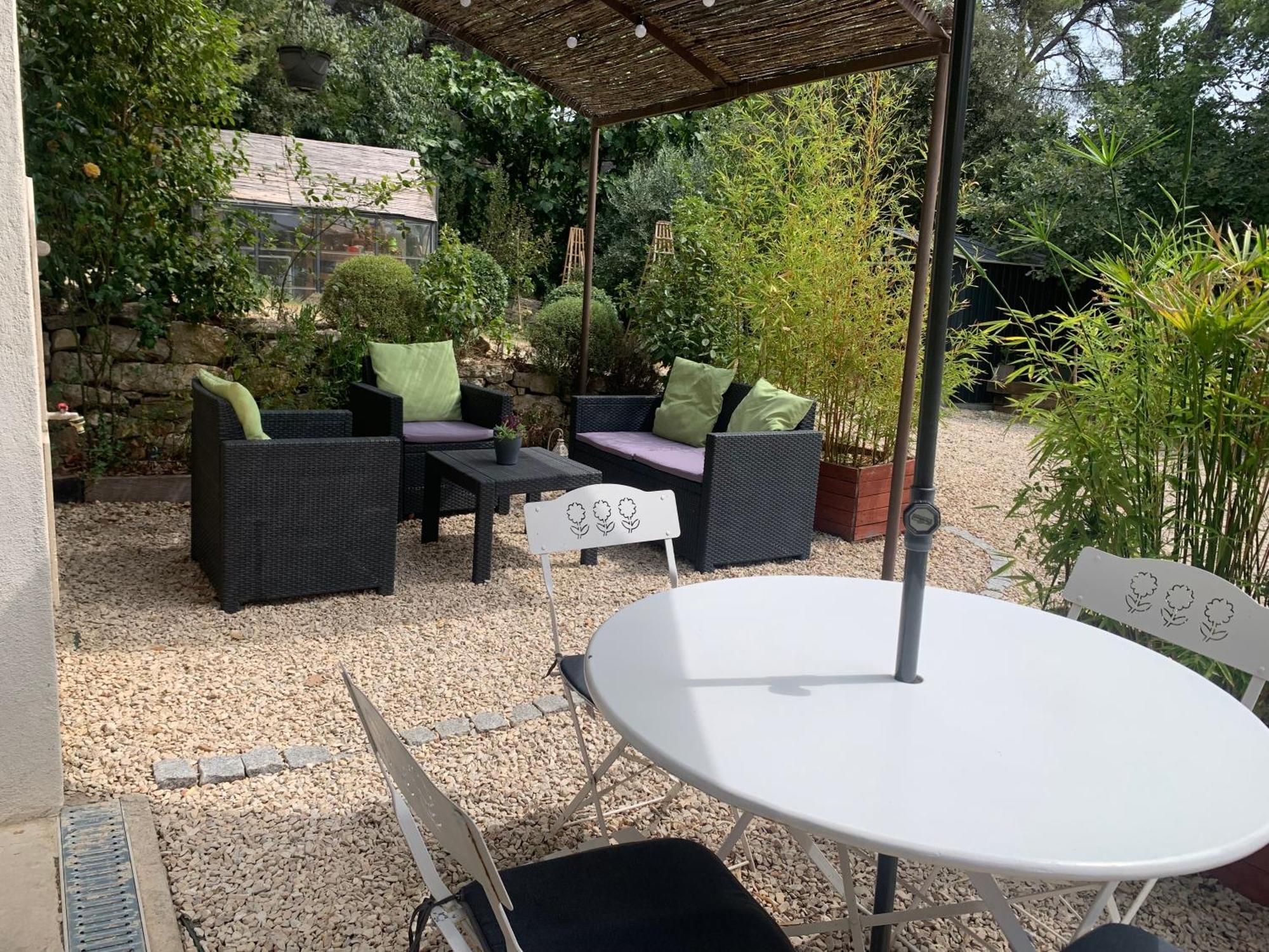 Maison d'hôtes les Jardinettes en Luberon Villelaure Exterior foto
